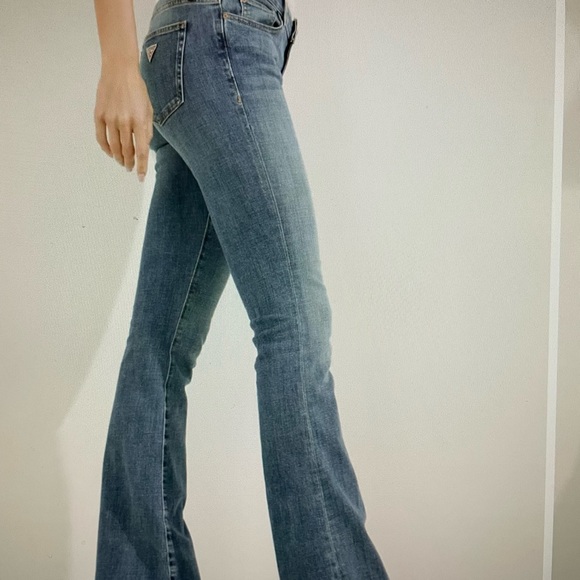 Guess Ryder Low - Rise Flare Jeans. Light Breeze. Size 30. - Picture 5 of 12